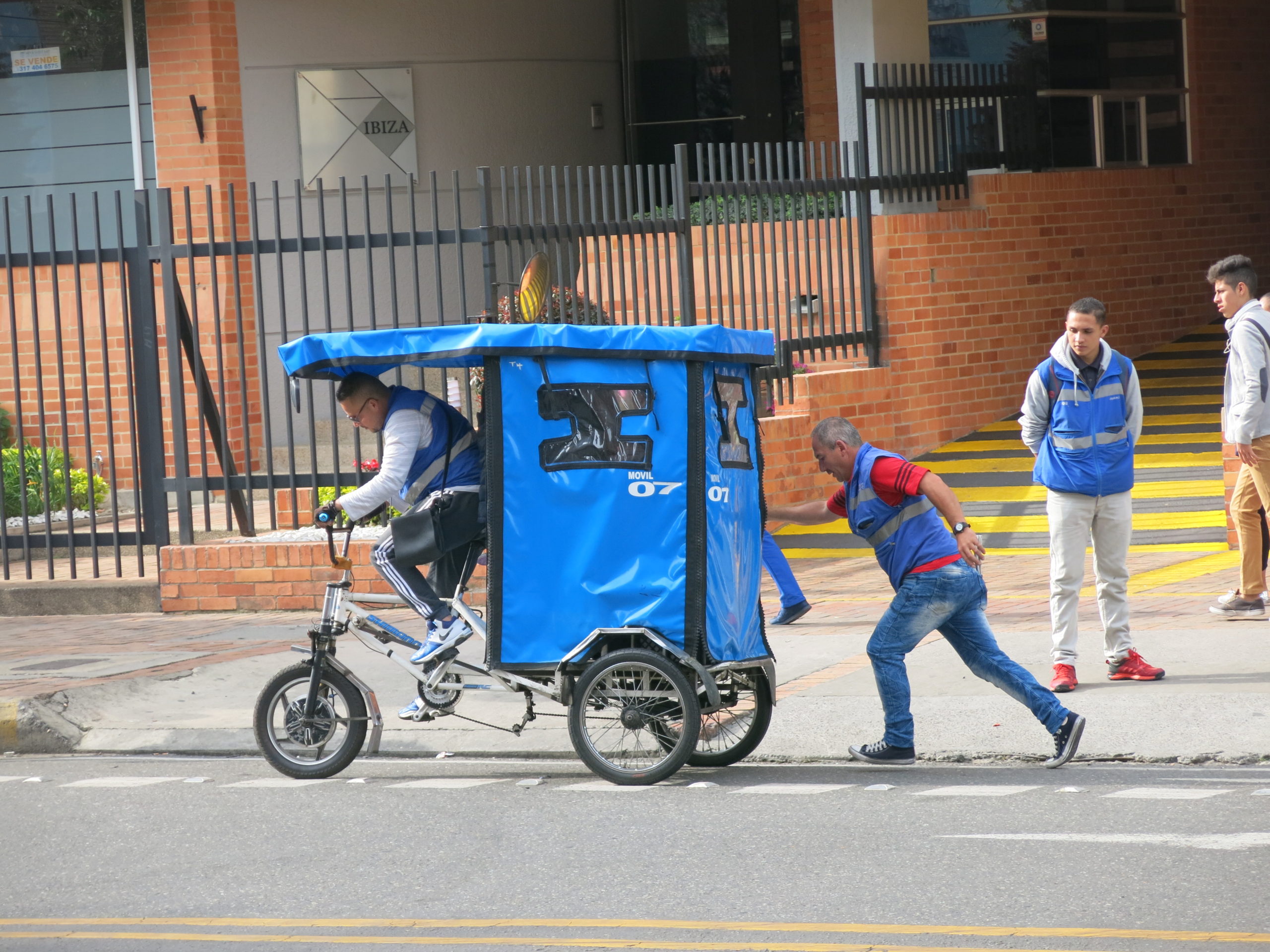 Apoyo a las estrategias de ciclismo urbano de Bogotá