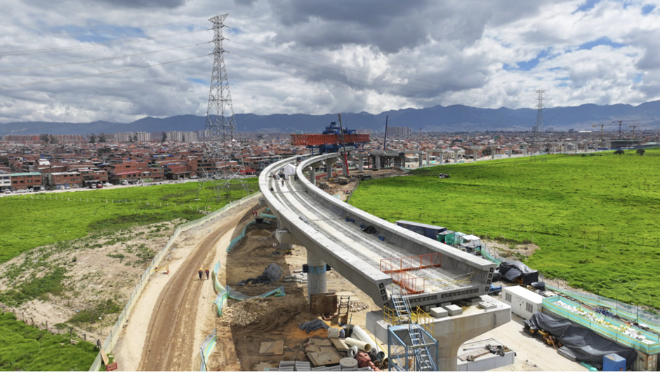 Iluminando el Metro de Bogotá