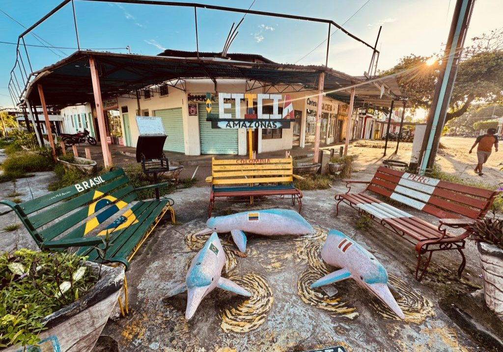 azzedine-rouichi-IpvtTA6FLa4-unsplash